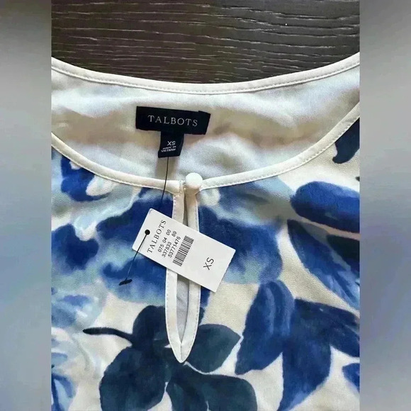 Talbots Blue White Floral Top Long Sleeve Size XS Lightweight 100% Polyester NWT - Picture 4 of 6